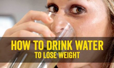Trinken Sie Wasser, um Gewicht zu verlieren
