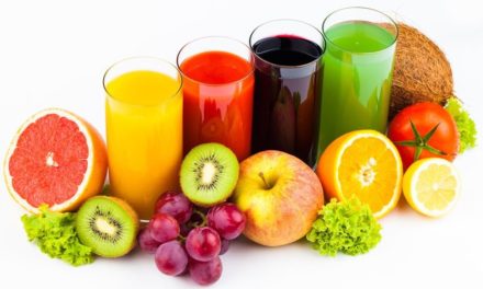 The benefits of natural juices and smoothies for weight loss